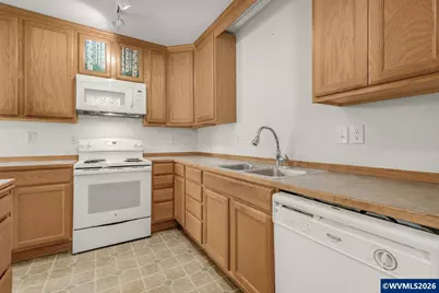 482 S 4th St, Independence, OR 97351 - Photo 17