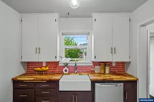 1090 14th Av SW, Albany, OR 97321 - Photo 13
