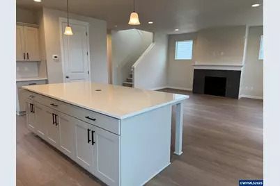 700 Magnolia Av, Woodburn, OR 97071 - Photo 3