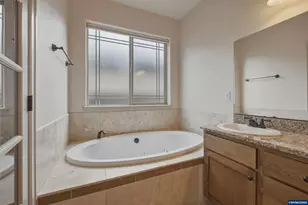 6087 Rolletti Dr SE, Salem, OR 97306 - Photo 31