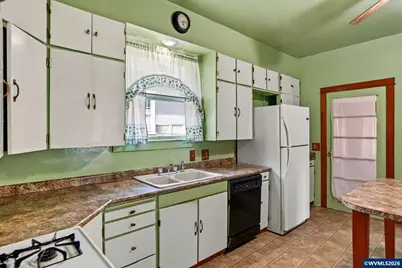 223 Coolidge St, Silverton, OR 97381 - Photo 19