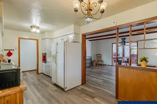 1051 24th Av SE, Albany, OR 97322 - Photo 7
