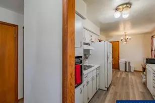 1051 24th Av SE, Albany, OR 97322 - Photo 5