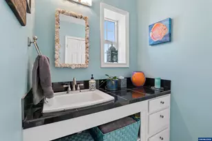 327 S 46th St, Springfield, OR 97278 - Photo 29
