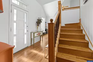 327 S 46th St, Springfield, OR 97278 - Photo 15