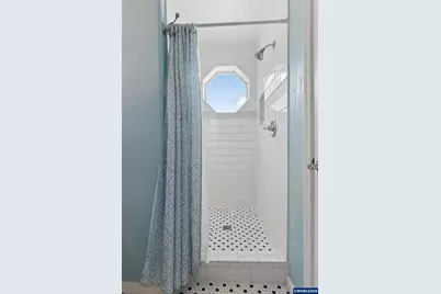 327 S 46th St, Springfield, OR 97278 - Photo 31