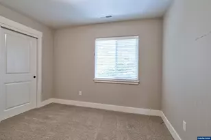 957 SW Fellows St, McMinnville, OR 97128 - Photo 27