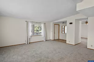 2120 Robins #111 Ln SE, Salem, OR 97306 - Photo 7