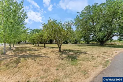 12101 Fargo Rd NE, Aurora, OR 97002 - Photo 3