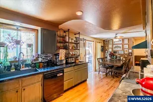 350 W Pine St, Sweet Home, OR 97386 - Photo 11