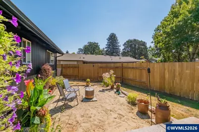 350 W Pine St, Sweet Home, OR 97386 - Photo 31