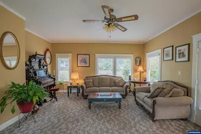 1925 River Rd, Lebanon, OR 97355 - Photo 5