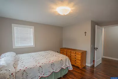 1925 River Rd, Lebanon, OR 97355 - Photo 13