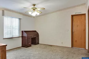 4448 Long St, Sweet Home, OR 97386 - Photo 9