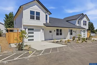 1251 Brown (-1255) St, Woodburn, OR 97071 - Photo 3