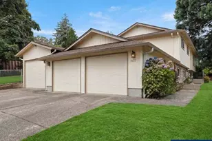 5676 SE Hillwood Cir, Milwaukie, OR 97267 - Photo 1