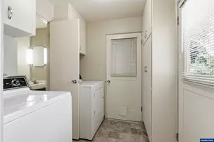 510 E Sherman St, Lebanon, OR 97355 - Photo 23