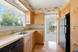 510 E Sherman St, Lebanon, OR 97355 - Photo 11