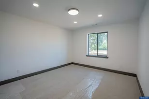 2456 Phillips Wy, Lebanon, OR 97355 - Photo 25