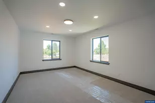 2456 Phillips Wy, Lebanon, OR 97355 - Photo 29