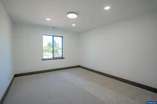 2456 Phillips Wy, Lebanon, OR 97355 - Photo 23