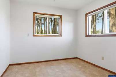 36765 Glaser Dr, Scio, OR 97374 - Photo 17