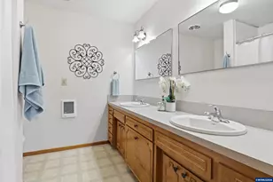 36765 Glaser Dr, Scio, OR 97374 - Photo 27