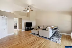 33833 Sunnyview Dr NE, Albany, OR 97322 - Photo 15