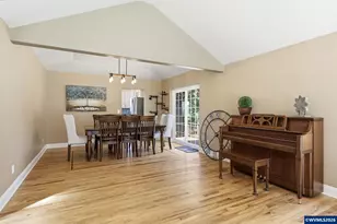 33833 Sunnyview Dr NE, Albany, OR 97322 - Photo 7