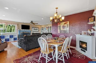 954 Terrace Dr NW, Salem, OR 97304 - Photo 17