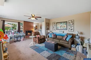 954 Terrace Dr NW, Salem, OR 97304 - Photo 7