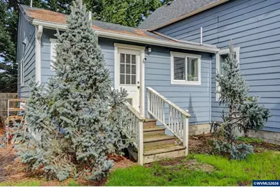 213 Mill St, Silverton, OR 97381 - Photo 5