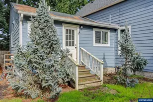 213 Mill St, Silverton, OR 97381 - Photo 5
