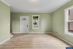 213 Mill St, Silverton, OR 97381 - Photo 11