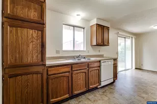 920 Echo Hollow Rd, Eugene, OR 97402 - Photo 13