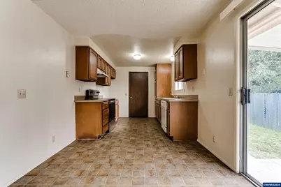 920 Echo Hollow Rd, Eugene, OR 97402 - Photo 11