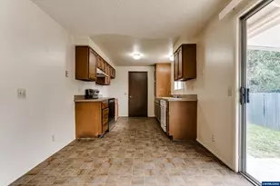 920 Echo Hollow Rd, Eugene, OR 97402 - Photo 11