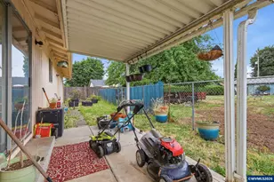 920 Echo Hollow Rd, Eugene, OR 97402 - Photo 35
