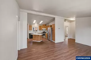 4678 La Vista Way SE, Salem, OR 97317 - Photo 5