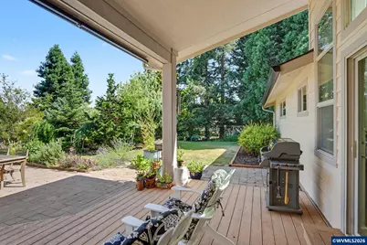 810 NW Lyman Dr, Corvallis, OR 97330 - Photo 29