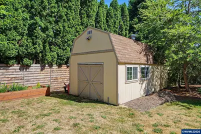 810 NW Lyman Dr, Corvallis, OR 97330 - Photo 39