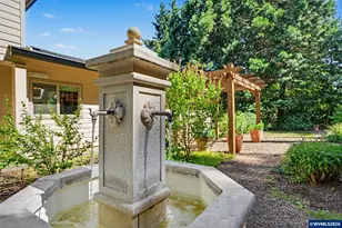 810 NW Lyman Dr, Corvallis, OR 97330 - Photo 41