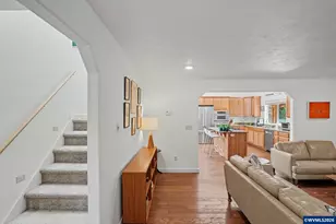 810 NW Lyman Dr, Corvallis, OR 97330 - Photo 7