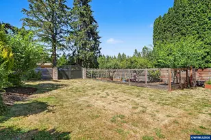 810 NW Lyman Dr, Corvallis, OR 97330 - Photo 37