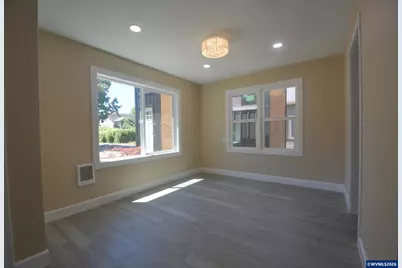 1075 Shipping St NE, Salem, OR 97301 - Photo 9