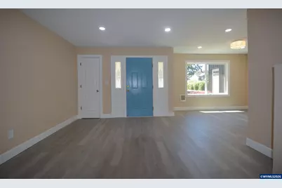 1075 Shipping St NE, Salem, OR 97301 - Photo 7