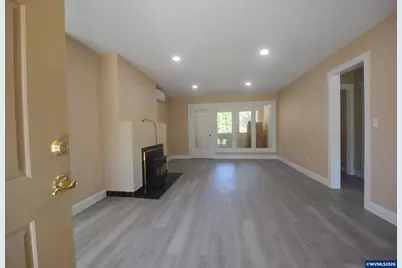 1075 Shipping St NE, Salem, OR 97301 - Photo 13