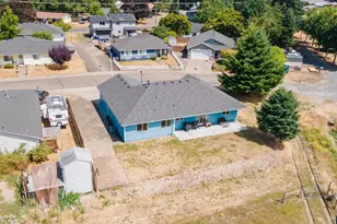 904 Isabel Dr, Jefferson, OR 97352 - Photo 29