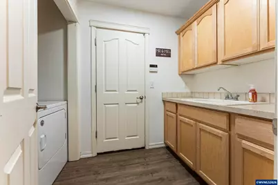 904 Isabel Dr, Jefferson, OR 97352 - Photo 15