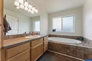 904 Isabel Dr, Jefferson, OR 97352 - Photo 19
